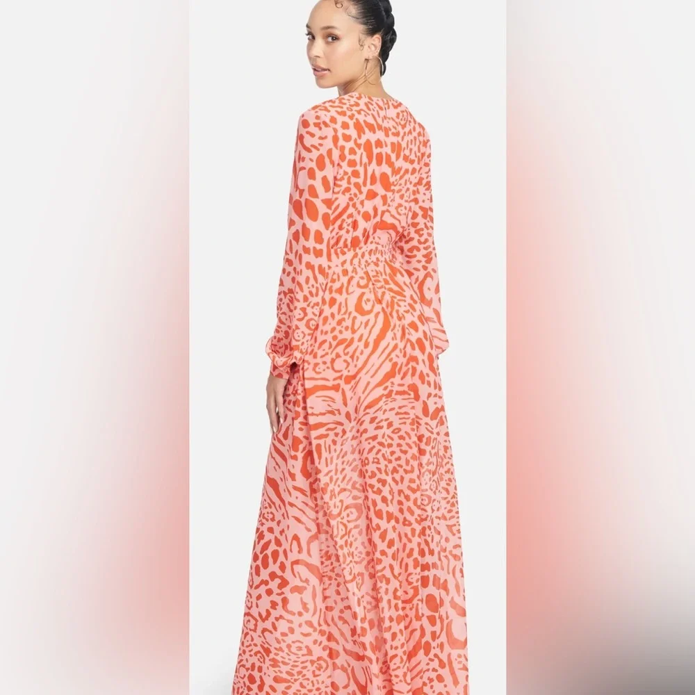 BEBE PRINTED DEEP V MAXI DRESS - Picture 5 of 8